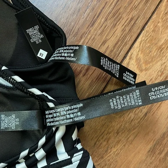 Lot of 4 NWT Victoria’s Secret Victoria Sport Sports Bras
